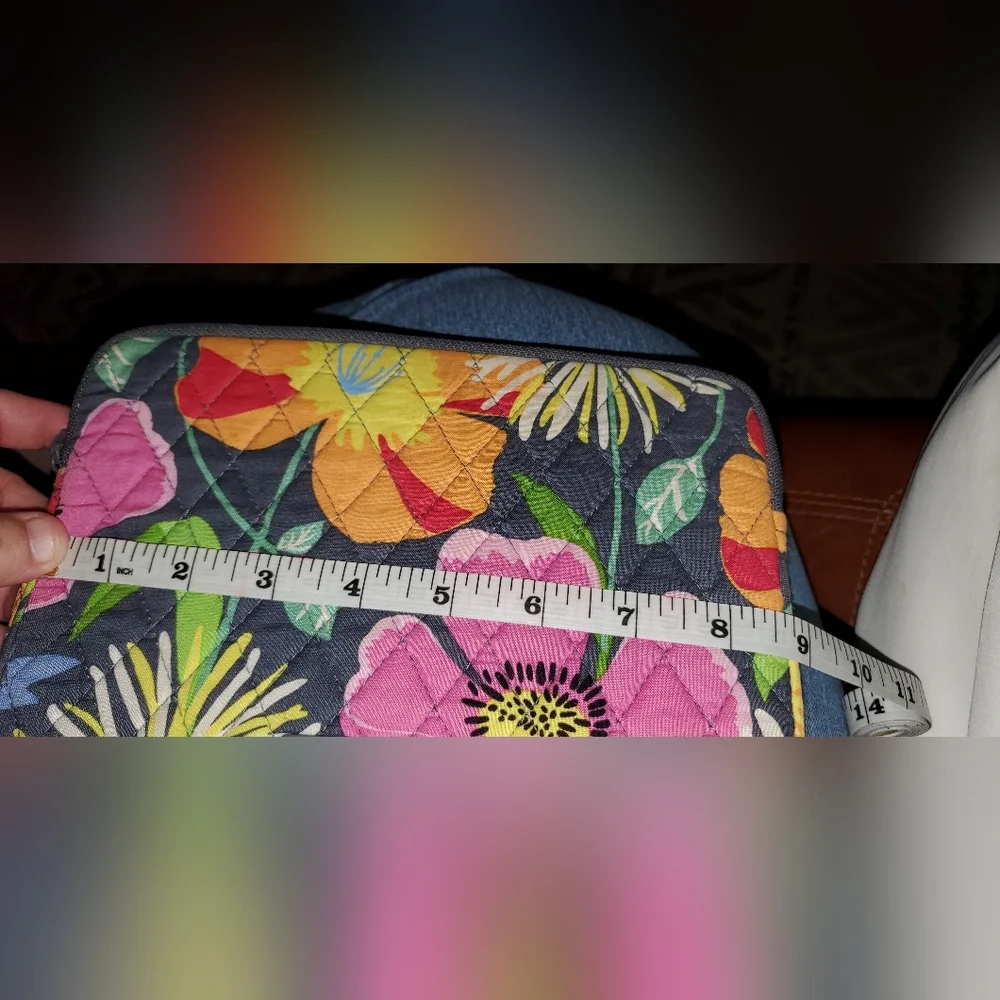 Vera Bradley Jazzy Blooms Tablet Case EUC